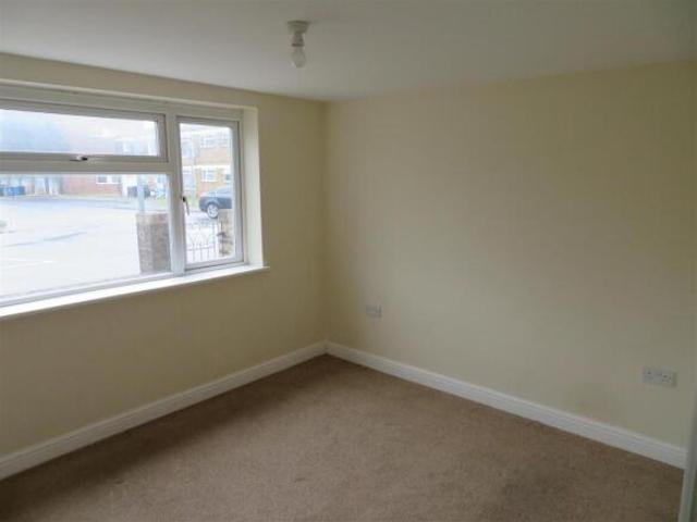Flat for rent in Oad Street, Kent