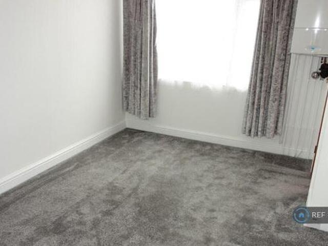 House for rent in Follaton, Strode