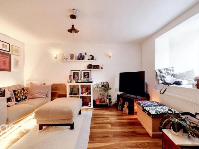 Flat for rent in Streatham