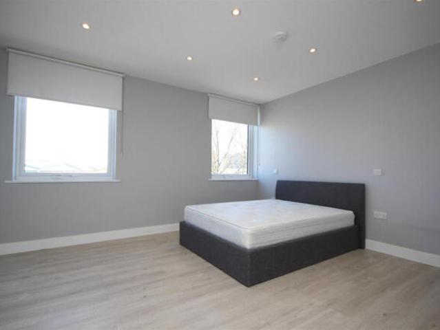 Flat for rent in Cat Hill
