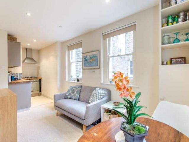 Flat for rent in Cat Hill