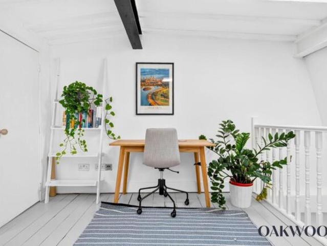 Flat for rent in Cat Hill