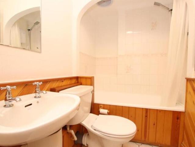 Flat for rent in Dulcote, Bath And North East Somerset