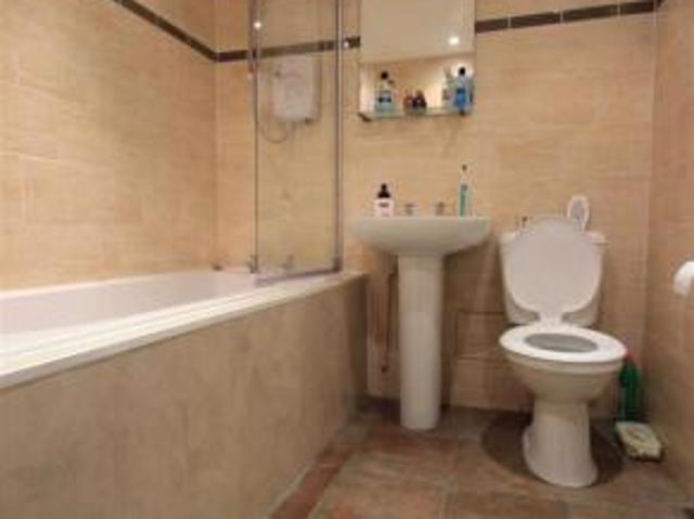 Flat for rent in Bearsden, Scotland