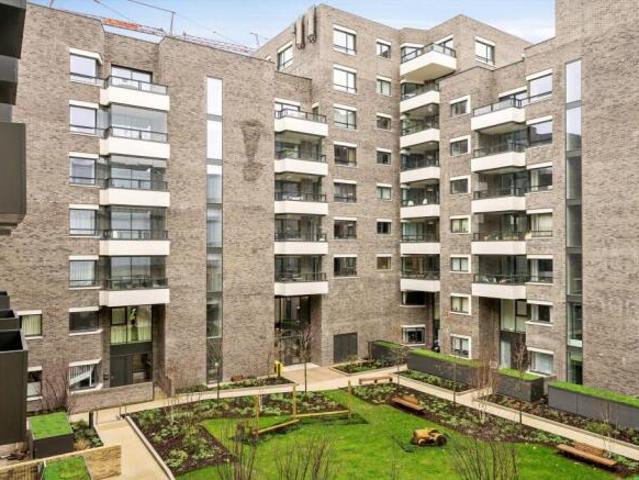 Flat for rent in Cat Hill