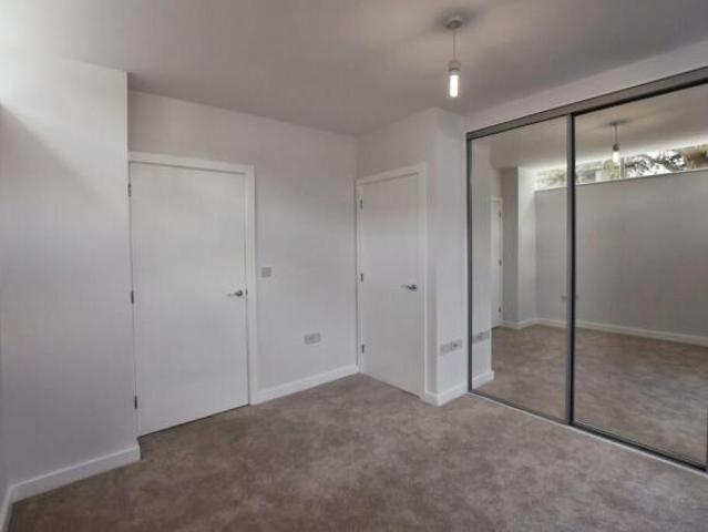 Flat for rent in Five Acres, Hertfordshire