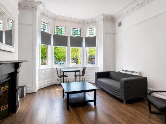 Flat for rent in Roath, Wales