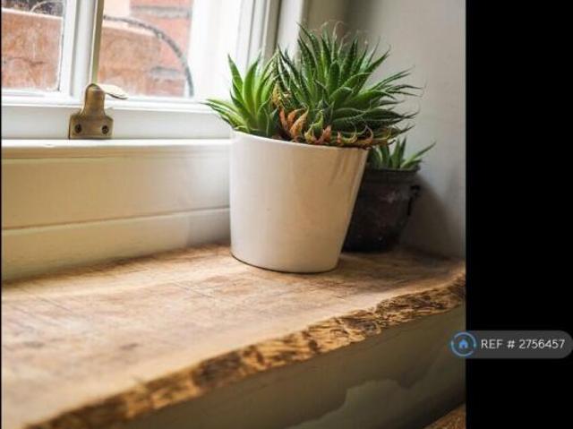 Flat for rent in Cat Hill