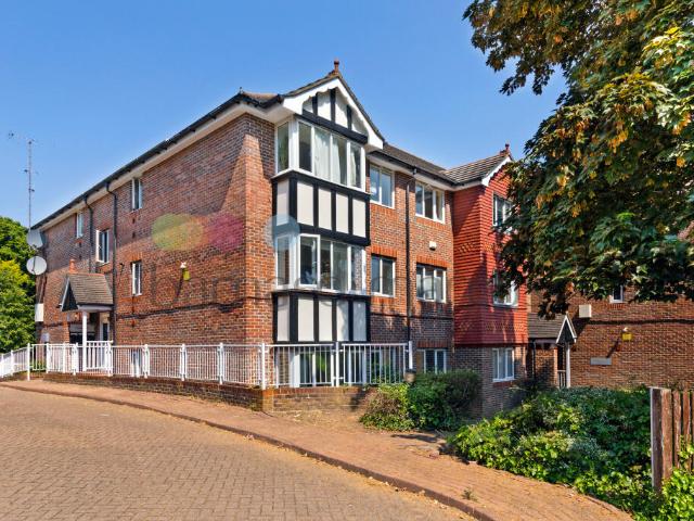 Flat for rent in South Croydon