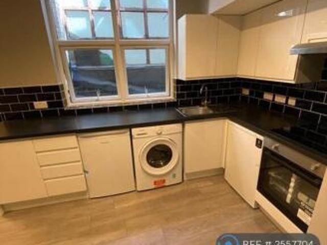 Flat for rent in Cat Hill