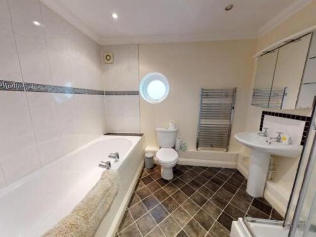 Flat for rent in The Slade, Oxfordshire