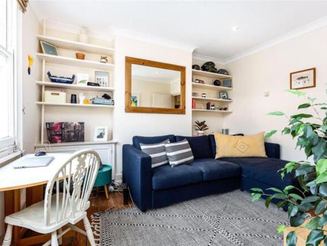 Flat for rent in Cat Hill