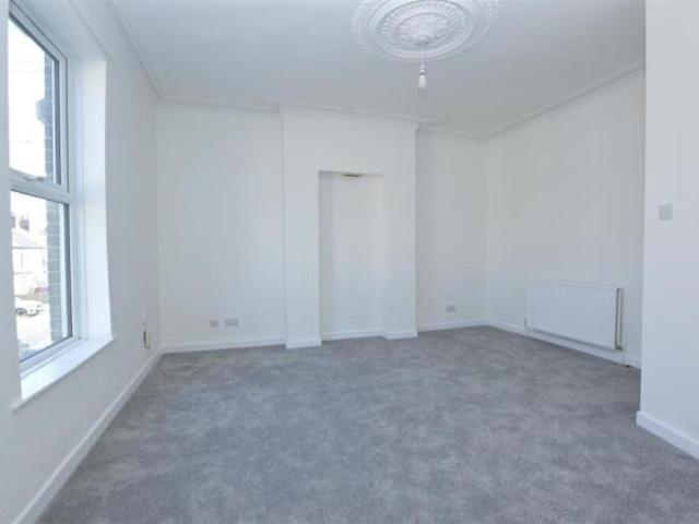 Flat for rent in New Catton, East Bank