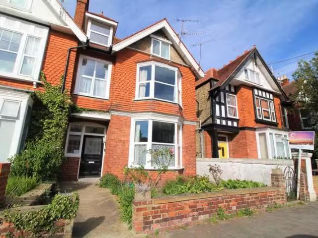 House for rent in Cliftonville West, Acol