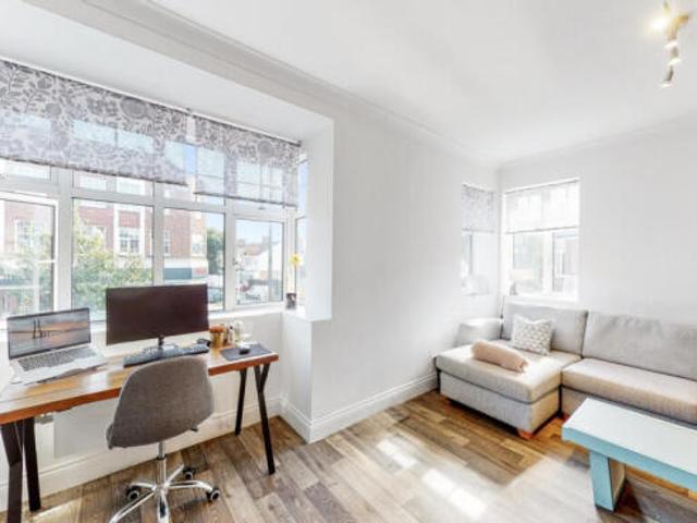 Flat for rent in London Borough of Ealing, Hanwell