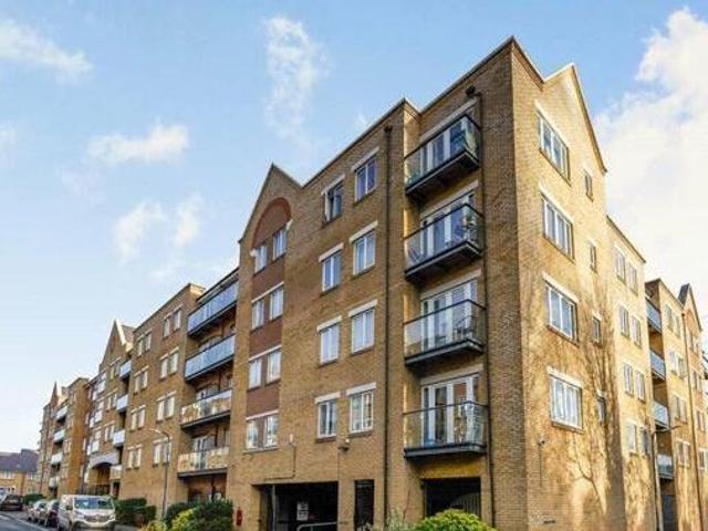 House for rent in Lyons, Greater London