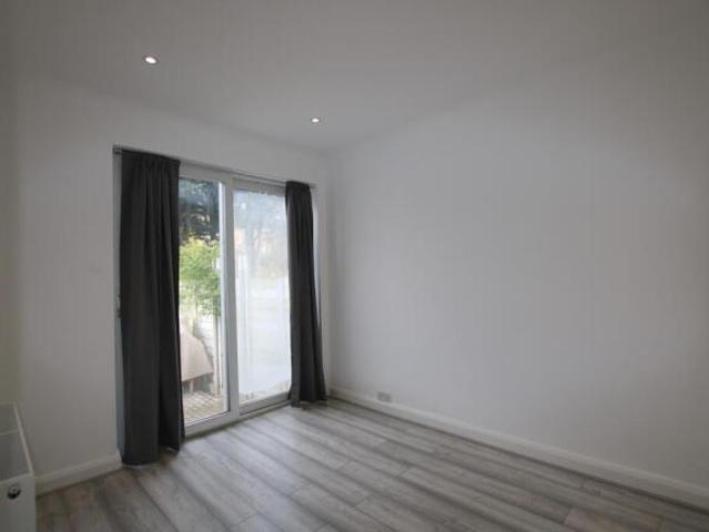 Flat for rent in Cat Hill