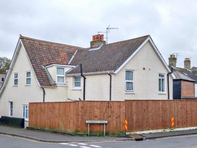 House for rent in Heigham Grove, East Bank