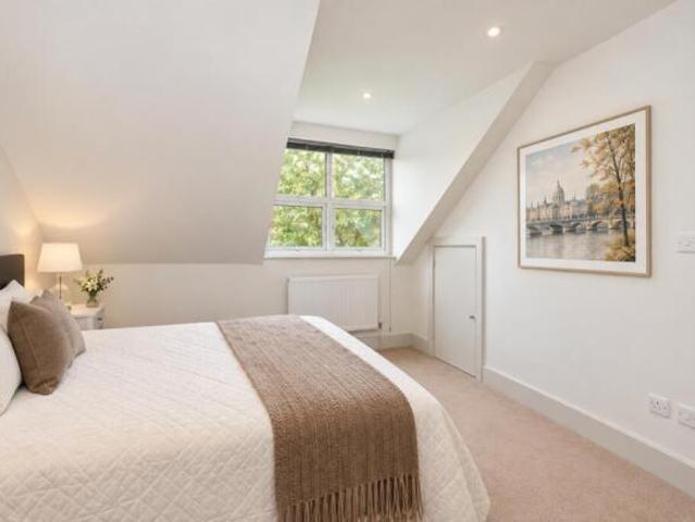 Flat for rent in Cat Hill