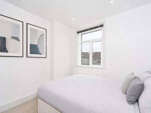 Flat for rent in Cat Hill