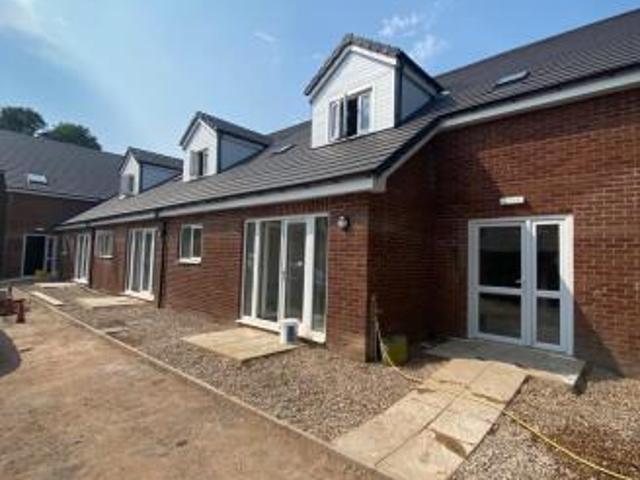 Flat for rent in Lane, Kirklees