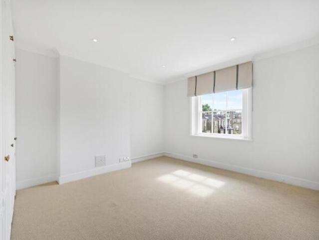 Flat for rent in Cat Hill