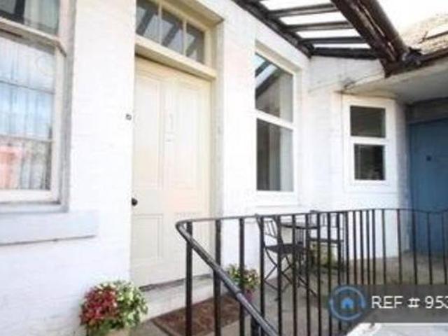 House for rent in Lyons, Greater London