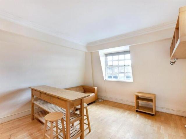 Flat for rent in Cat Hill