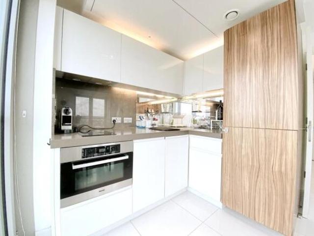 Flat for rent in Cat Hill
