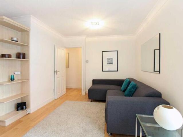 Flat for rent in Cat Hill