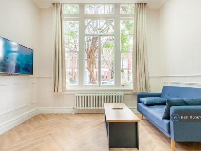 Flat for rent in Cat Hill