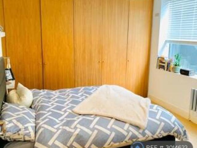 Flat for rent in Cat Hill