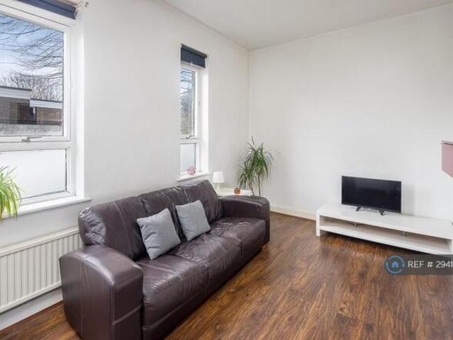 Flat for rent in Cat Hill