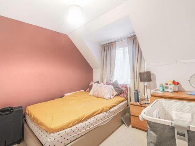 Flat for rent in Cat Hill
