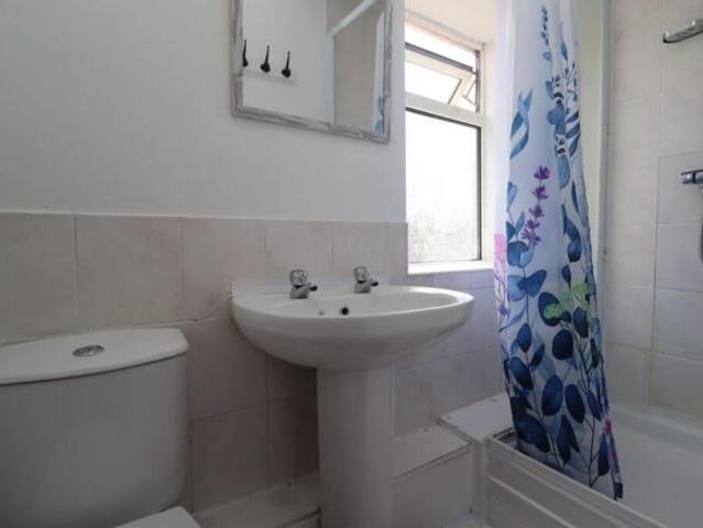 Flat for rent in Warrington