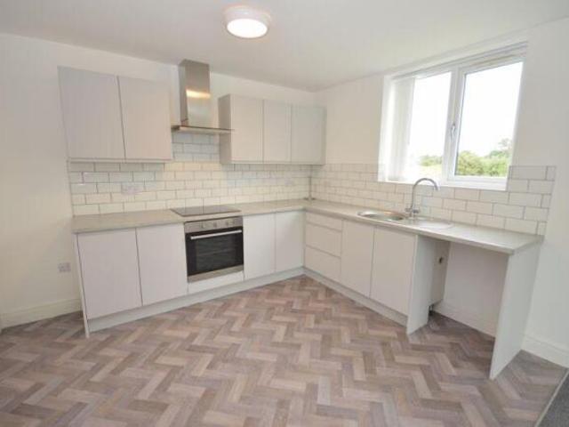 Flat for rent in Calderstones