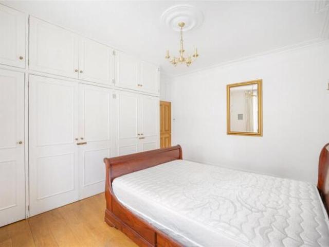Flat for rent in Cat Hill