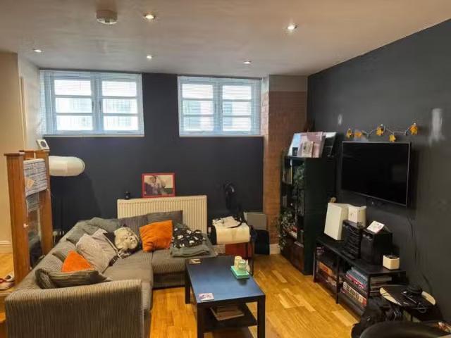 House for rent in South Lane, West Yorkshire