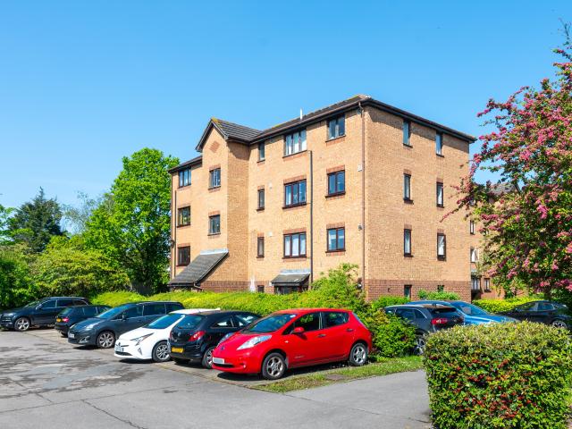 Apartment for rent in Preston, Greater London