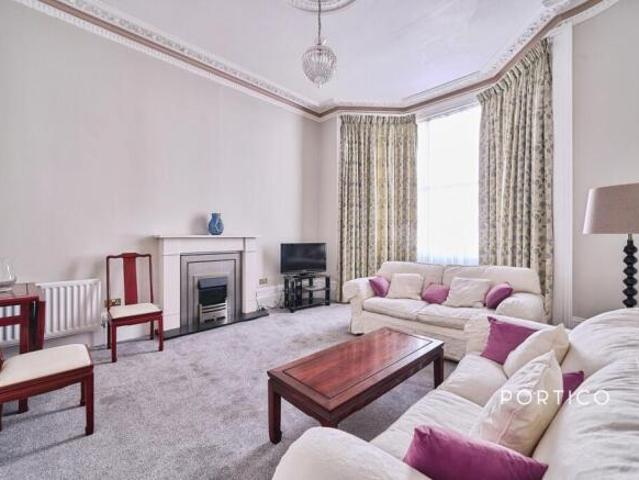 Flat for rent in Cat Hill