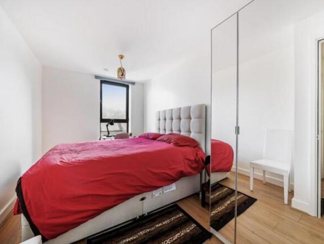 Flat for rent in Cat Hill