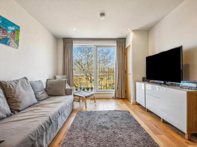 Flat for rent in Camden Town, Greater London