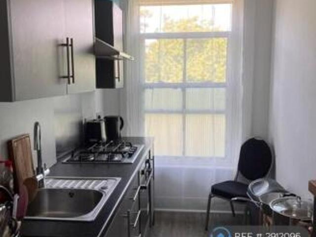 Flat for rent in Cat Hill