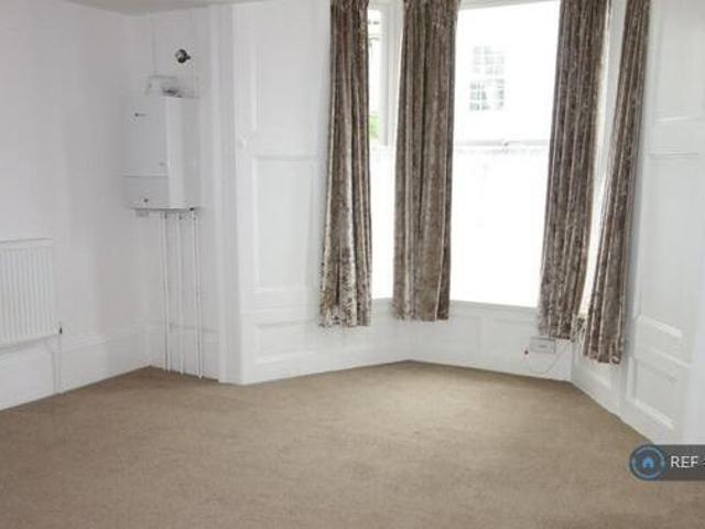 House for rent in Follaton, Strode