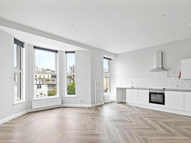 House for rent in Follaton, Strode