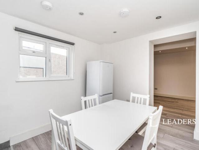 Flat for rent in Barton Stacey, Hampshire