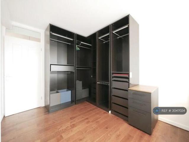Flat for rent in Cat Hill