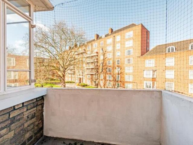 Flat for rent in Cat Hill