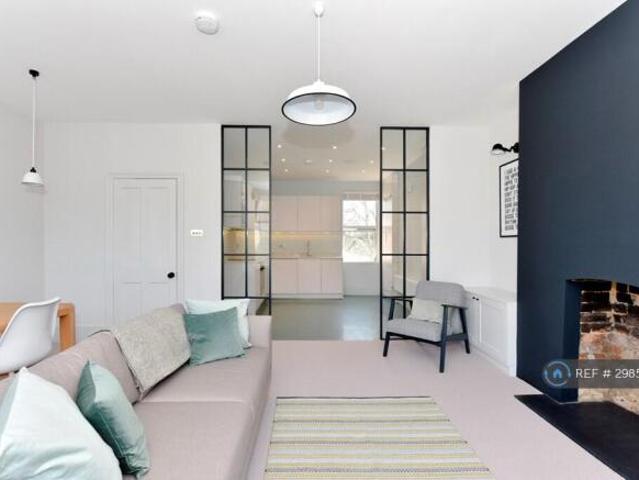 Flat for rent in Cat Hill