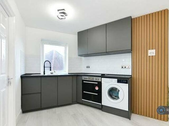 House for rent in Surrey